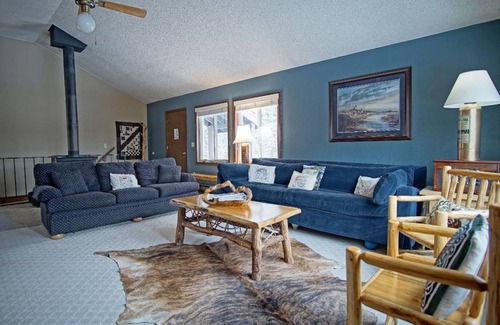 Grand Lake Cabin | 163 m² Cabin ∙ 3 bedrooms ∙ 8 guests
