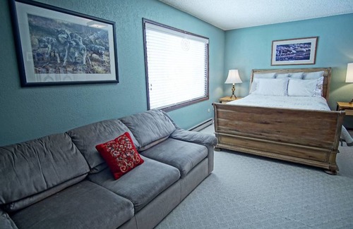 Grand Lake Cabin | 163 m² Cabin ∙ 3 bedrooms ∙ 8 guests