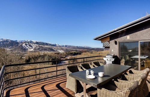Red Mountain House | 1669 Red Mountain Road