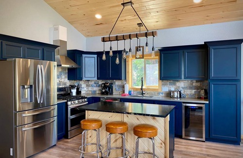 Valley of the Sun Cabin | 167 m² Cabin ∙ 3 bedrooms ∙ 8 guests
