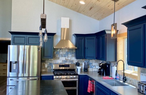 Valley of the Sun Cabin | 167 m² Cabin ∙ 3 bedrooms ∙ 8 guests