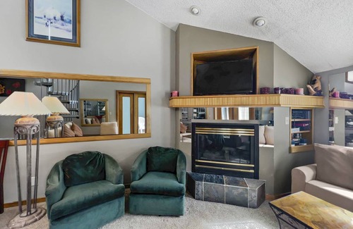 East Village at Copper Condo | 167 m² Condo ∙ 4 bedrooms ∙ 12 guests