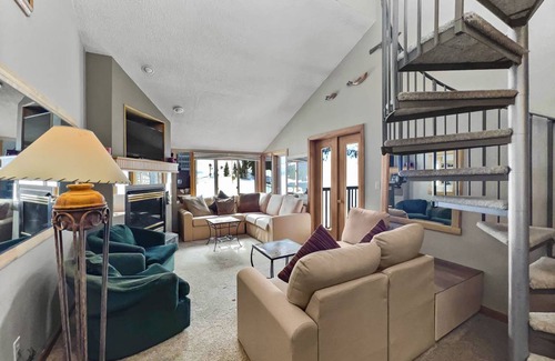 East Village at Copper Condo | 167 m² Condo ∙ 4 bedrooms ∙ 12 guests