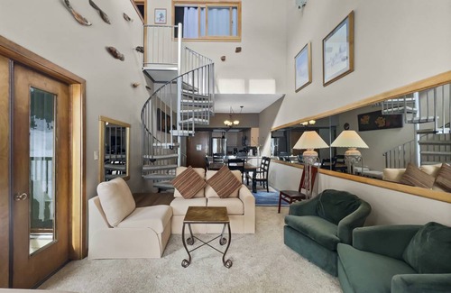 East Village at Copper Condo | 167 m² Condo ∙ 4 bedrooms ∙ 12 guests