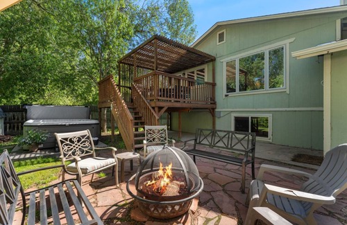Cedar Village House | 169 m² House ∙ 4 bedrooms ∙ 10 guests