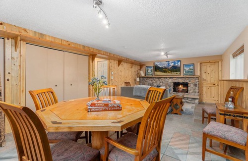 Cedar Village House | 169 m² House ∙ 4 bedrooms ∙ 10 guests