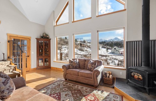 Elk Meadows House | 177 m² House ∙ 3 bedrooms ∙ 6 guests