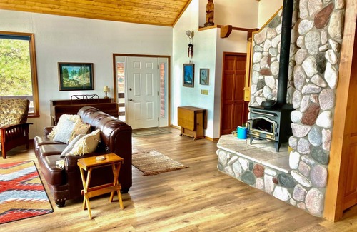 Pagosa Springs Cabin | 185 m² Cabin ∙ 3 bedrooms ∙ 6 guests