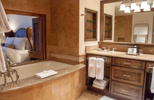Downtown House | 186 m² House ∙ 3 bedrooms ∙ 8 guests