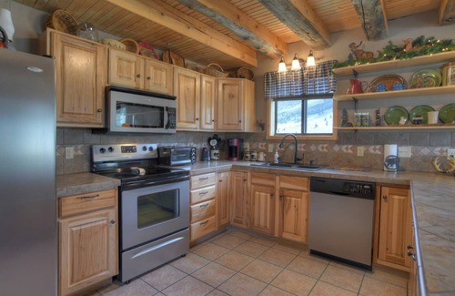 Creede House | 186 m² House ∙ 4 bedrooms ∙ 9 guests