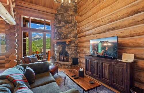 Mountain Village House | 188 m² House ∙ 3 bedrooms ∙ 6 guests
