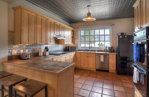 Creede House | 190 m² House ∙ 2 bedrooms ∙ 5 guests