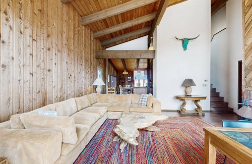 Mountain Valley Cabin | 193 m² Cabin ∙ 4 bedrooms ∙ 7 guests