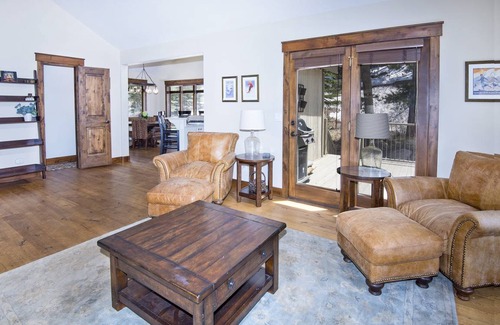 Vail House | 195 m² House ∙ 3 bedrooms ∙ 8 guests