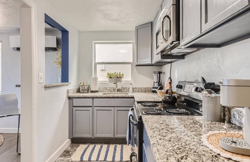 Englewood Apartment | 1BD/1BA Stylish Top Floor Mid-Term Rental (Unit #2): Your Home Away from Home in Denver