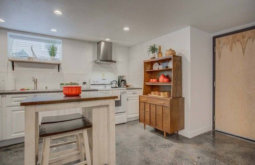Downtown Colorado Springs Apartment | 1BD Dog-Friendly Downtown - Urban Neighborhood