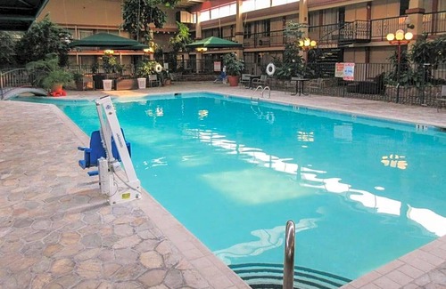 Fort Collins Hotel | 2-Star Hotel ∙ Clarion Inn Fort Collins