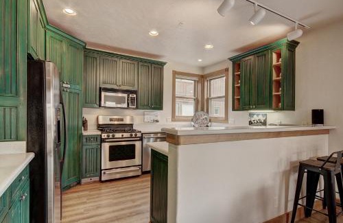 River Run Apartment | 201 Mill Creek Condo