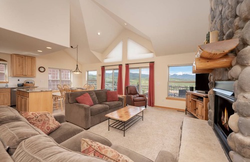Fraser Condo | 203 m² Condo ∙ 3 bedrooms ∙ 8 guests