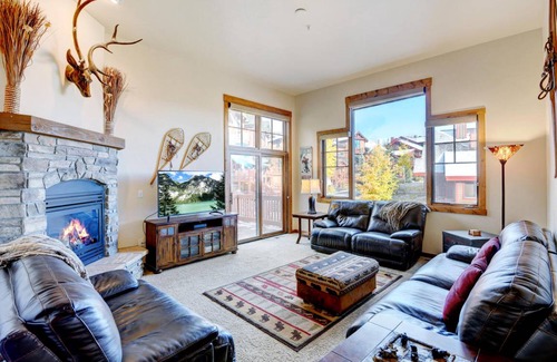 Bear Crossing House | 204 m² House ∙ 3 bedrooms ∙ 10 guests
