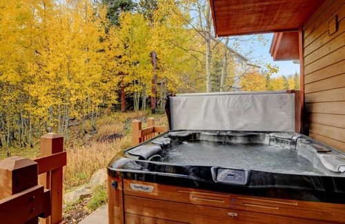 Bear Crossing House | 204 m² House ∙ 3 bedrooms ∙ 10 guests
