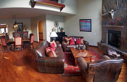 Highland Meadows House | 2095 Vermont Road #208807 Home