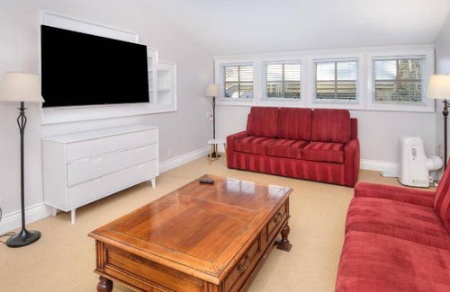 Intermountain House | 211 m² House ∙ 3 bedrooms ∙ 8 guests