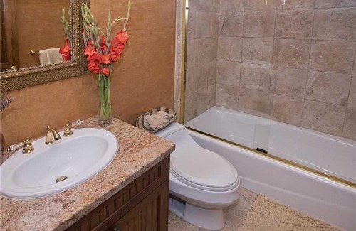Highland Meadows House | 2123 Vermont Home