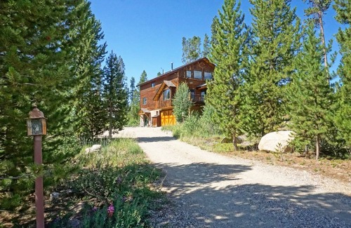 Grand Lake Cabin | 221 m² Cabin ∙ 4 bedrooms ∙ 9 guests