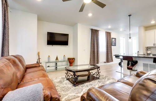 Commerce City Apartment | 227 m² Apartment ∙ 3 bedrooms ∙ 6 guests