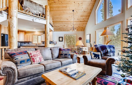 Valley of the Sun Cabin | 227 m² Cabin ∙ 3 bedrooms ∙ 8 guests