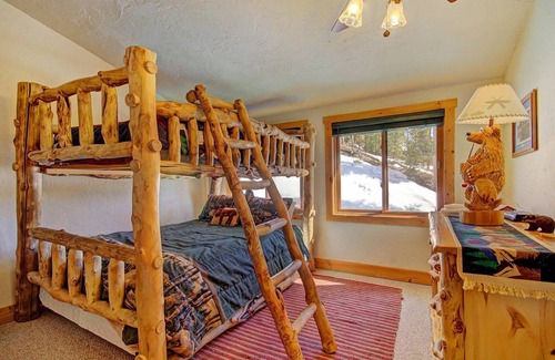 Huron Heights House | 231 m² House ∙ 3 bedrooms ∙ 6 guests