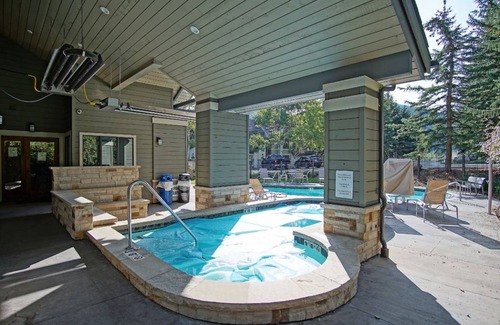 Avon Condo | 232 m² Condo ∙ 4 bedrooms ∙ 10 guests