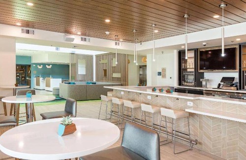 Dupont Hotel | 234 m² Hotel ∙ 127 guests