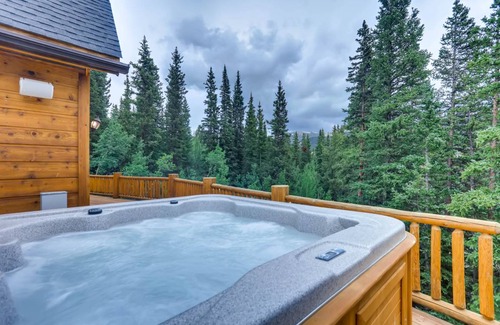 Alma Cabin | 238 m² Cabin ∙ 4 bedrooms ∙ 8 guests