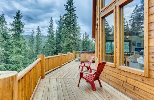 Alma Cabin | 238 m² Cabin ∙ 4 bedrooms ∙ 8 guests