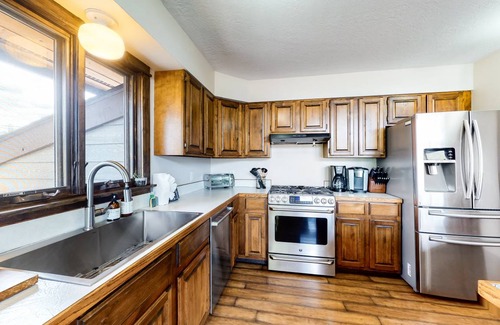 Summit Cove House | 239 m² House ∙ 3 bedrooms ∙ 6 guests