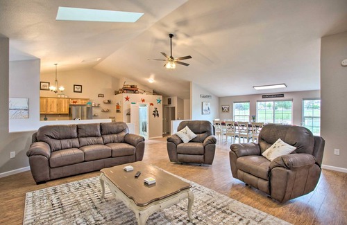 Fruitvale House | 241 m² House ∙ 3 bedrooms ∙ 16 guests