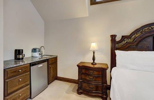 Vail House | 243 m² House ∙ 4 bedrooms ∙ 10 guests