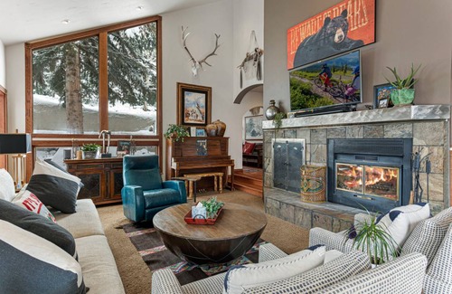 Highland Meadows House | 246 m² House ∙ 4 bedrooms ∙ 8 guests