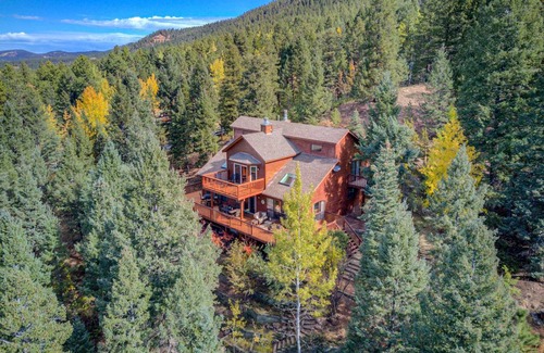 Woodland Park House | 247 m² House ∙ 4 bedrooms ∙ 10 guests