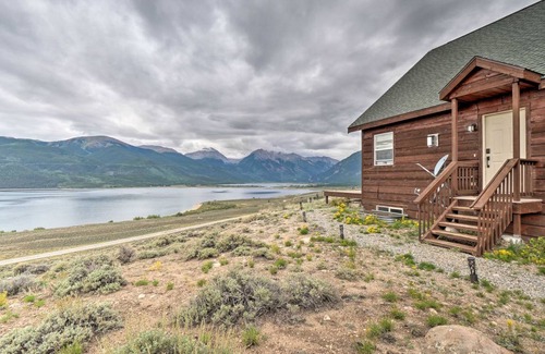 Twin Lakes House | 248 m² House ∙ 3 bedrooms ∙ 6 guests