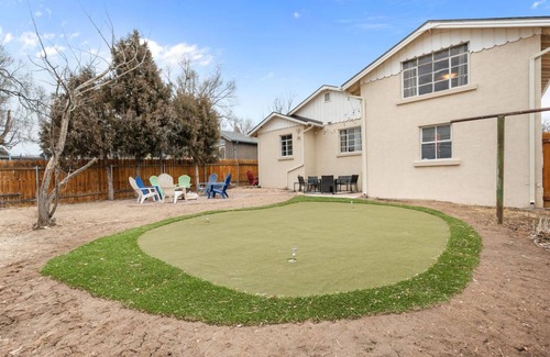 Central Colorado Springs House | 251 m² House ∙ 4 bedrooms ∙ 8 guests