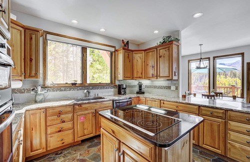 Dunkin Hill House | 2542 Boreas Pass, gorgeus home with panoramic views of the mountains!