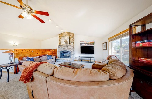Summit Cove House | 256 m² House ∙ 4 bedrooms ∙ 8 guests