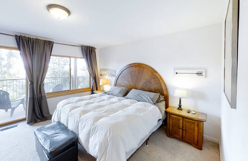 Fraser Condo | 258 m² Condo ∙ 3 bedrooms ∙ 10 guests