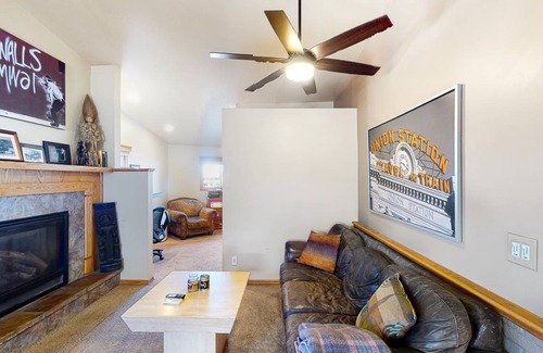 Englewood House | 259 m² House ∙ 5 bedrooms ∙ 14 guests