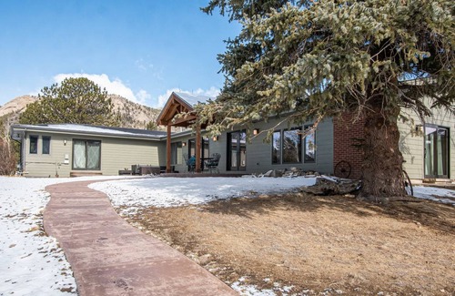 Estes Park House | 272 m² House ∙ 3 bedrooms ∙ 8 guests