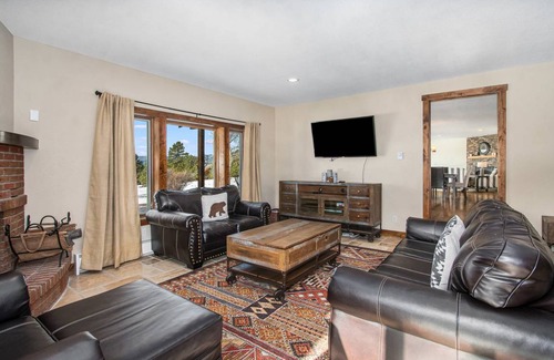 Estes Park House | 272 m² House ∙ 3 bedrooms ∙ 8 guests