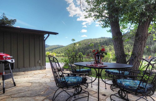 Estes Park House | 272 m² House ∙ 3 bedrooms ∙ 8 guests